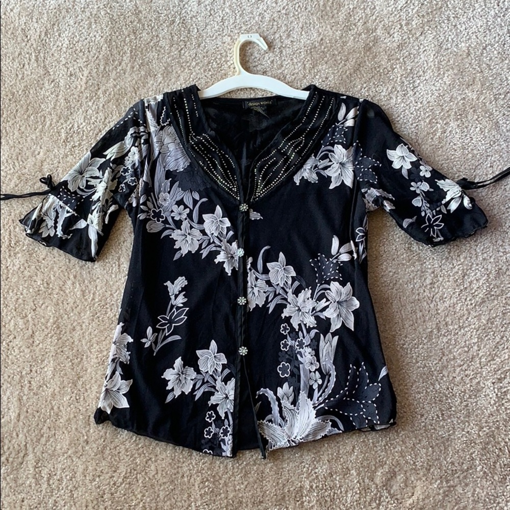 Women’s dress shirt